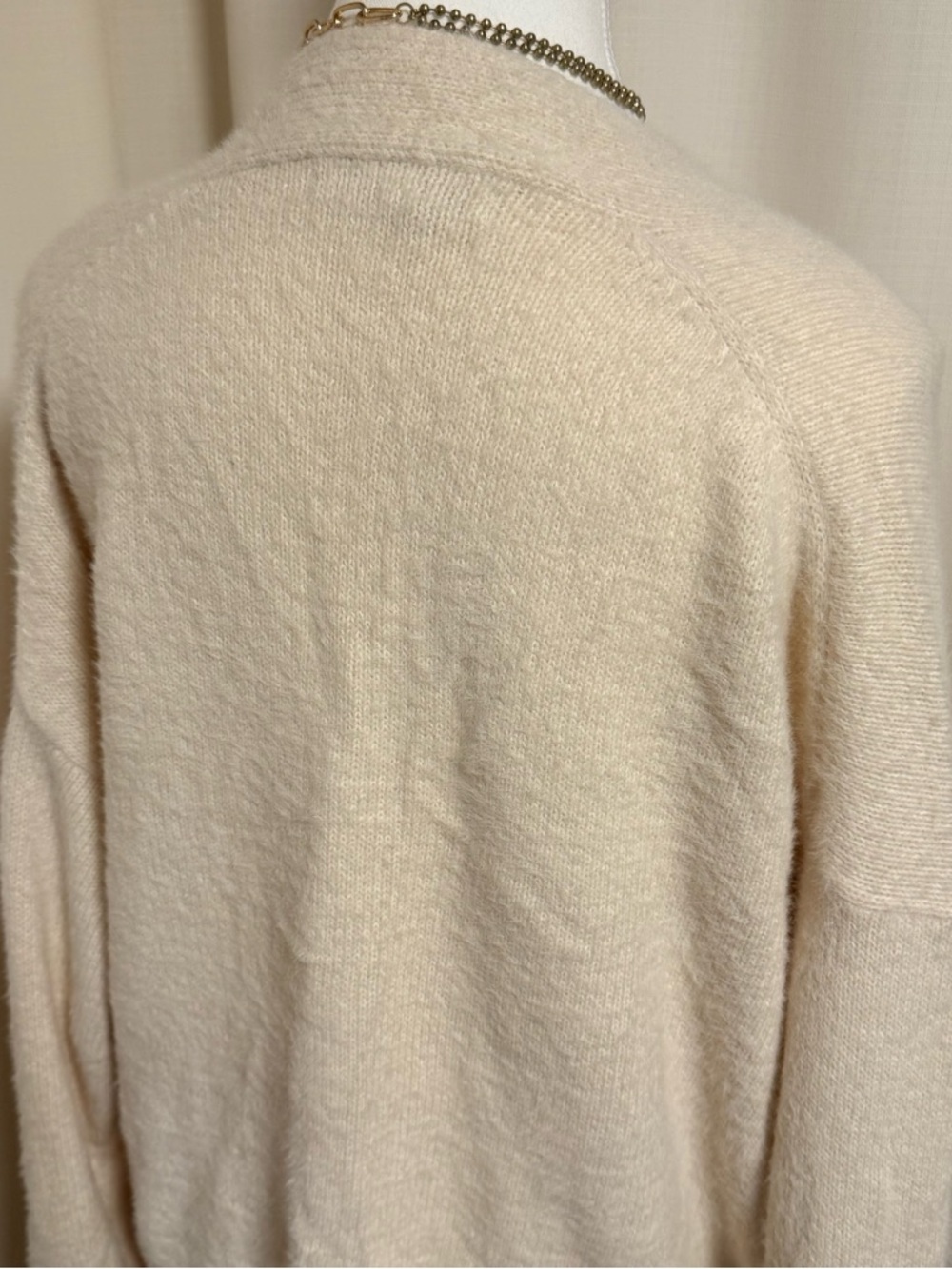 UO Cozy Cream V-Neck Button Cardigan - Picture 4 of 7